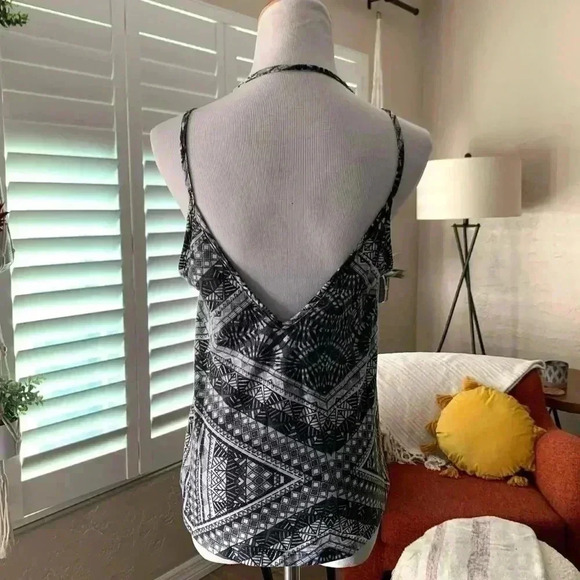 Tobi black and white halter top - Picture 3 of 6